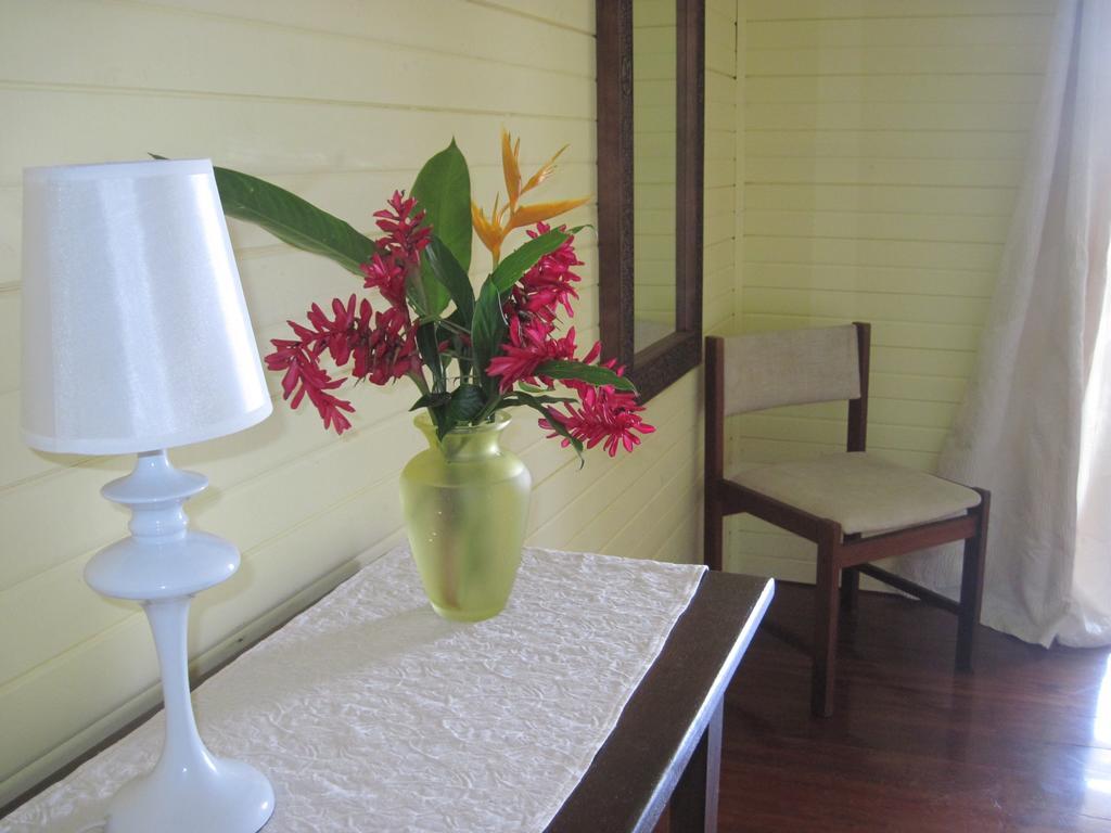 Sand Dollar Beach Bed & Breakfast Бокас-дель-Торо Экстерьер фото